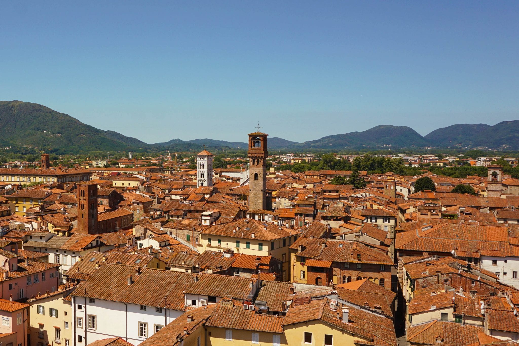 Torre delle Ore bezienswaarigheden in Lucca