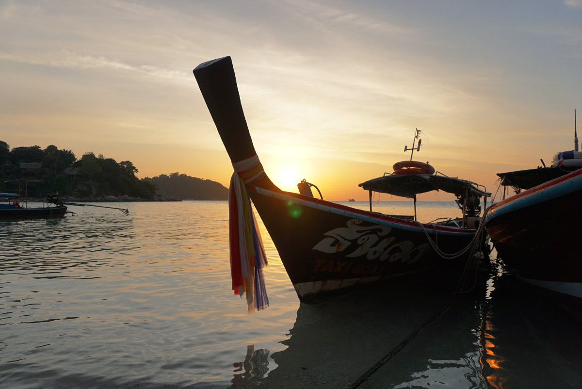 Longtailboat sunset beach Koh Lipe