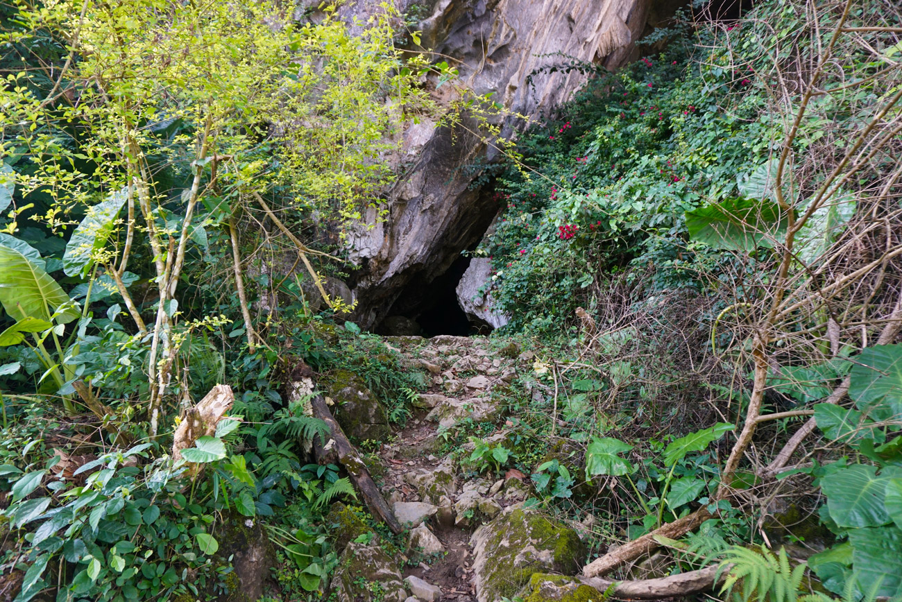 Ingang grot Vang Vieng